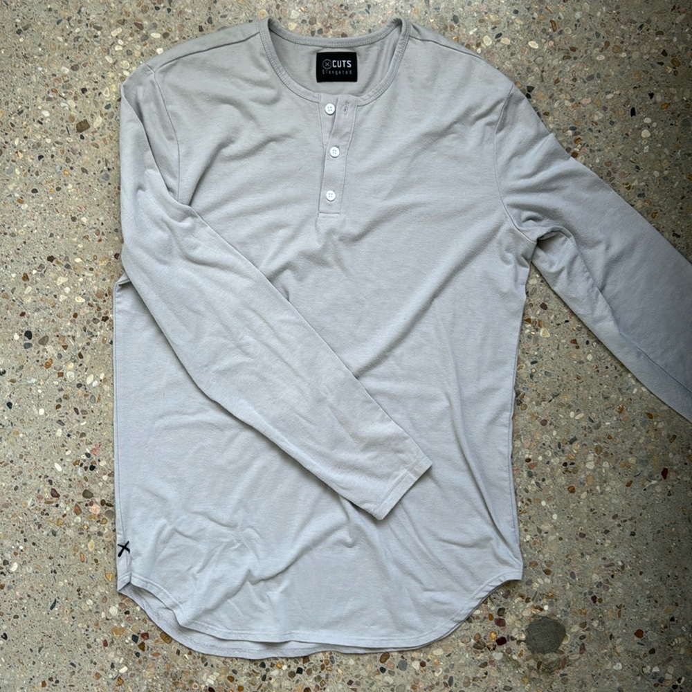 AO Long Sleeve Henley Curve-Hem